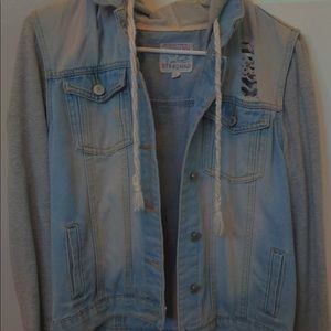 v cute levi jean jacket ❤️